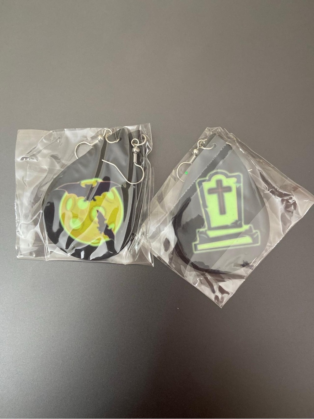 Kids Halloween Glow Pumpkin & Tombstone Teardrop Earrings - Black